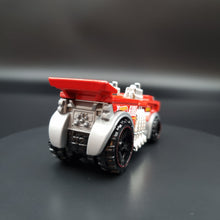 Load image into Gallery viewer, Hot Wheels 2015 Backdrafter Red #5 HW City - HW City Works
