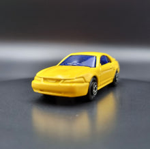Load image into Gallery viewer, Maisto '99 Ford Mustang Yellow Limited Edition Motor Works #124 Scale 1:64