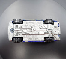 Load image into Gallery viewer, Matchbox 2003 '97 Chevy Tahoe Police Blue TK-1072 MB325