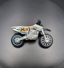 Load image into Gallery viewer, Hot Wheels 2016 HW450F Motorbike White #164 HW Daredevils 4/10