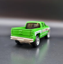 Load image into Gallery viewer, Matchbox 2020 '14 Chevy Silverado Green MBX Construction II 5 Pack Loose
