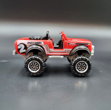 Load image into Gallery viewer, Matchbox 2020 International Scout 4x4 Red Rocky Peaks 5 Pack Loose