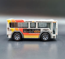 Load image into Gallery viewer, Matchbox 2019 City Bus Grey MBX Service Crew 5 Pack Loose