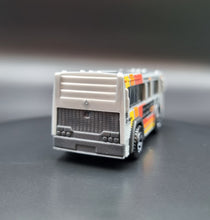 Load image into Gallery viewer, Matchbox 2019 City Bus Grey MBX Service Crew 5 Pack Loose