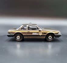 Load image into Gallery viewer, Matchbox 2020 '93 Ford Mustang LX SSP Dark Grey MBX Highway 5 Pack Loose