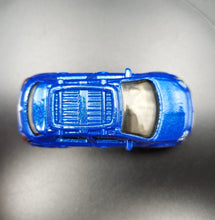 Load image into Gallery viewer, Matchbox 2020 2016 Fiat 500X Blue MBX Highway 5 Pack Loose