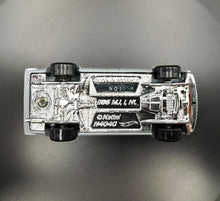 Load image into Gallery viewer, Hot Wheels 2020 '71 Datsun 510 Grey Hot Wheels Car Meet 5 Pack Loose