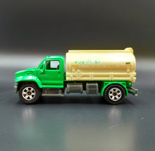 Load image into Gallery viewer, Matchbox 2007 Utility Truck Green #39 MBX Metal