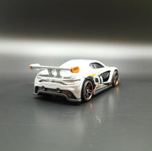 Load image into Gallery viewer, Hot Wheels 2020 Renault Sport R.S. 01 Grey Nightburnerz 5 Pack Loose