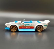 Load image into Gallery viewer, Hot Wheels 2020 Track Manga White Nightburnerz 5 Pack Loose