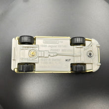 Load image into Gallery viewer, Matchbox 2020 1956 Jaguar XK140 Roadster Cream Highway Speeders 5 Pack Loose