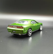 Load image into Gallery viewer, Matchbox 2020 Dodge Challenger-SRT8 Green Highway Speeders 5 Pack Exclusive