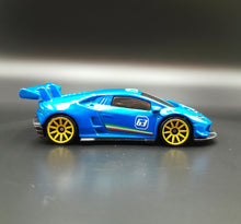 Load image into Gallery viewer, Hot Wheels 2020 Lamborghini Huracan Super Trofeo Blue Lamborghini 5 Pack Loose