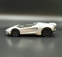 Load image into Gallery viewer, Hot Wheels 2020 Lamborghini Aventador J White Lamborghini 5 Pack Loose