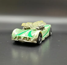 Load image into Gallery viewer, Hot Wheels 2009 What-4-2 White-Green Color Shifters