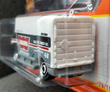 Load image into Gallery viewer, Matchbox 2022 '09 International eStar White #76 MBX Metro New Long Card