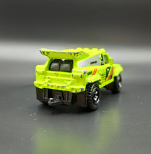 Load image into Gallery viewer, Matchbox 2010 Ridge Raider Fluorescent Yellow Mountain Adventure 5 Pack