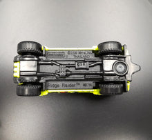 Load image into Gallery viewer, Matchbox 2010 Ridge Raider Fluorescent Yellow Mountain Adventure 5 Pack