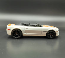 Load image into Gallery viewer, Hot Wheels 2008 Camaro Convertible Concept White #37 2008 New Models