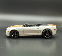 Load image into Gallery viewer, Hot Wheels 2008 Camaro Convertible Concept White #37 2008 New Models