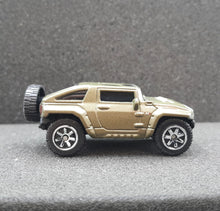 Load image into Gallery viewer, Maisto 2009 Hummer HX Concept Forest Green Fresh Metal