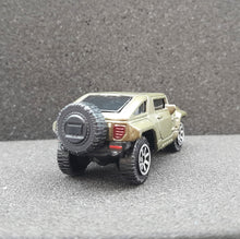 Load image into Gallery viewer, Maisto 2009 Hummer HX Concept Forest Green Fresh Metal