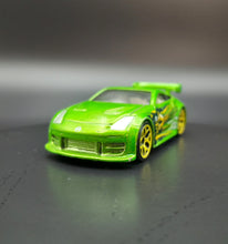 Load image into Gallery viewer, Hot Wheels 2018 Nissan 350Z Green Nightburnerz 5 Pack Loose
