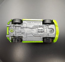 Load image into Gallery viewer, Hot Wheels 2018 Nissan 350Z Green Nightburnerz 5 Pack Loose