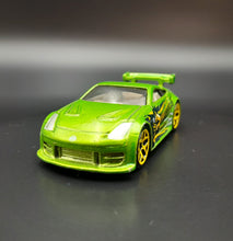 Load image into Gallery viewer, Hot Wheels 2018 Nissan 350Z Green Nightburnerz 5 Pack Loose