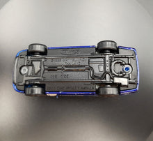 Load image into Gallery viewer, Matchbox 2010 2000 Chevrolet Impala Dark Blue #57 Emergency Response 7/8