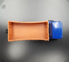Load image into Gallery viewer, Matchbox 1999 Dodge Cattle Truck Blue #50 MBX Farming Superfast