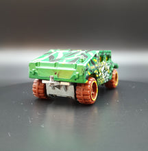 Load image into Gallery viewer, Hot Wheels 2015 General Corp - Humvee Green #105 HW Off-Road - Jungle Rally