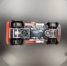 Load image into Gallery viewer, Hot Wheels 2016 Fast Gassin Dark Green #167 HW City Works 2/10