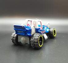 Load image into Gallery viewer, Hot Wheels 2015 Mountain Mauler Blue #103 HW Off-Road - Stunt Circuit