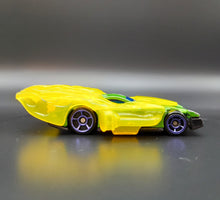 Load image into Gallery viewer, Hot Wheels 2006 Formul8r Green/Yellow #3 McDonald's
