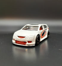 Load image into Gallery viewer, Hot Wheels 2016 Audacious White NightBurnerz 5-Pack Loose