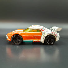 Load image into Gallery viewer, Hot Wheels 2014 Luke Skywalker #3 White Star Wars Character Car