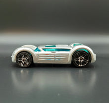 Load image into Gallery viewer, Hot Wheels 2005 Dodge Super 8 Hemi Silver #30 First Editions Drop Tops 10/10