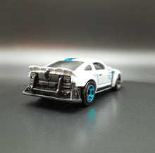 Load image into Gallery viewer, Hot Wheels 2016 2005 Ford Mustang Grey #21 HW Digital Circuit 1/10