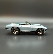 Load image into Gallery viewer, Hot Wheels 2005 '65 Corvette Light Blue #170 Mainline