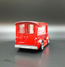 Load image into Gallery viewer, Hot Wheels 2010 Bread Box Red #13 2010 New Models 13/44