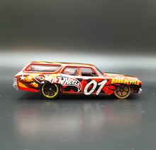 Load image into Gallery viewer, Hot Wheels 2018 '70 Chevelle SS Wagon Red HW Daredevils 1/5