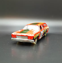 Load image into Gallery viewer, Hot Wheels 2018 '70 Chevelle SS Wagon Red HW Daredevils 1/5