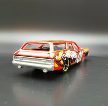 Load image into Gallery viewer, Hot Wheels 2018 '70 Chevelle SS Wagon Red HW Daredevils 1/5