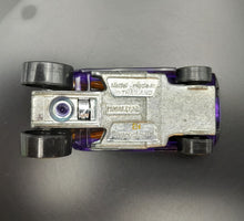 Load image into Gallery viewer, Hot Wheels 2011 Pharodox Translucent Purple Wall Tracks