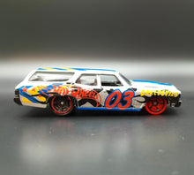 Load image into Gallery viewer, Hot Wheels 2018 '70 Chevelle SS Wagon Silver HW Daredevils 1/5