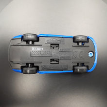 Load image into Gallery viewer, Majorette 2018 Dodge SRT Viper Light Blue ##238B Premium Cars