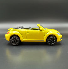 Load image into Gallery viewer, Majorette 2020 Volkswagen New Beetle Cabriolet Yellow #203B VW Giftpack Loose