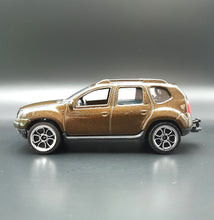 Load image into Gallery viewer, Majorette 2015 Dacia Duster Brown #225A Street Cars