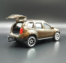 Load image into Gallery viewer, Majorette 2015 Dacia Duster Brown #225A Street Cars